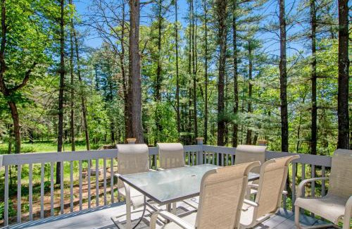 Mauston Casa | Wildwood by the Lake