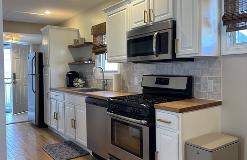 Wildwood Casa | Wildwood Coastal Cottage [walking distance to restaurants]