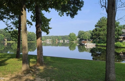 Macon Cabina | Wildwood Family Fun Lake Cabin