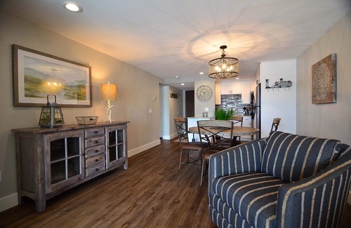 Thayerville Condominio | Will O' The Wisp 202B: Lakefront King Bed Condo, Sleeps 4, Recently Renovated!