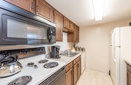 Thayerville Condominio | Will O' The Wisp 303D: Lakefront 2 Bedroom Condo, Close to Indoor Pool & Hot Tub