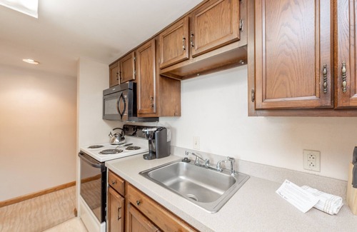 Thayerville Condominio | Will O' The Wisp 303D: Lakefront 2 Bedroom Condo, Close to Indoor Pool & Hot Tub
