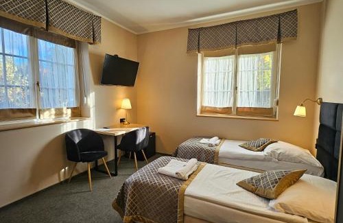 Klodzko Miasto Cama Y Desayuno | Willa Kłodzko-Zacisze - sauna, siłownia, komnata solna, parking