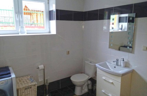 Rajgrod Villa | Willa Raj - Apartamenty nad jeziorem KA-BOATS