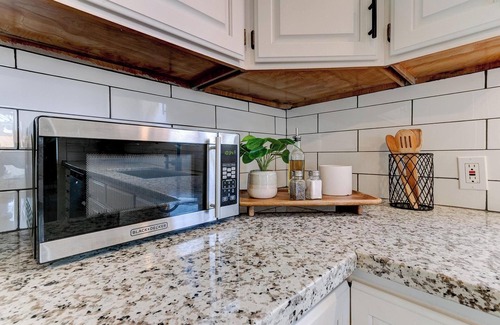 Newberg Casa | Willamette Valley Getaway w/ Backyard Firepit