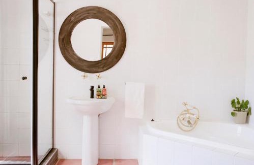 Papiesvlei Casa | Willdenowia Guestsuite at Waboom Family Farm