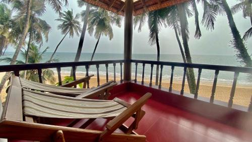 Kannur Casa | Willo Stays On the beach Sea view Ocean Hues holiday home