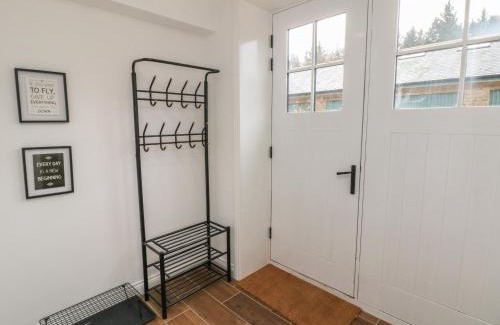 Hollow Meadows Casa | Willow Cottage