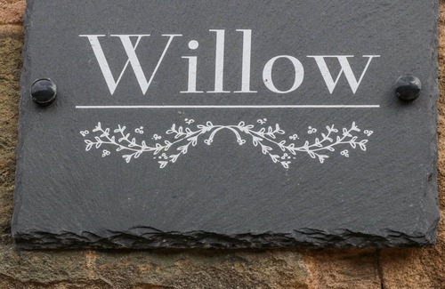 Hoylandswaine Cabaña | Willow Cottage