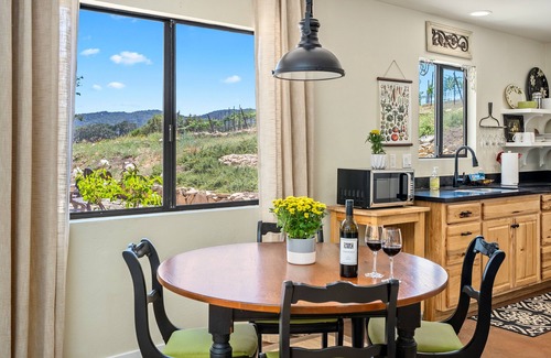 Paso Robles Casa | Willow Creek Cottage at Changala Winery