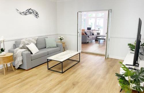 Kewarra Beach Casa | Willow Garden Stays Cairns - Beachfront 4 Bedroom Luxury Holiday Home