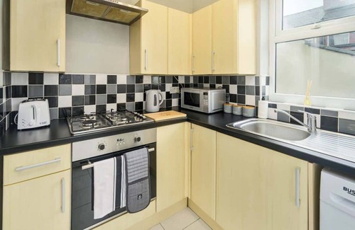 Croham Casa | Willow House - 2-Bedroom House In Merseyside