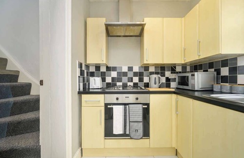 Croham Casa | Willow House - 2-Bedroom House In Merseyside