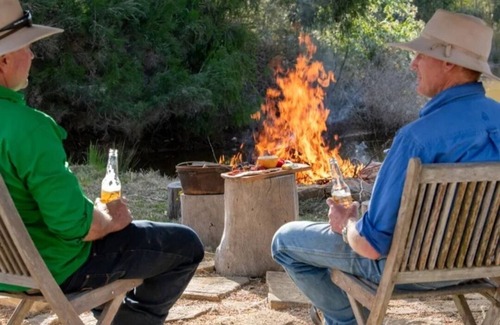 Junabee Cabina | Willow Lodge at Willow Farm, experience the country life