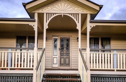 Junabee Cabina | Willow Lodge at Willow Farm, experience the country life