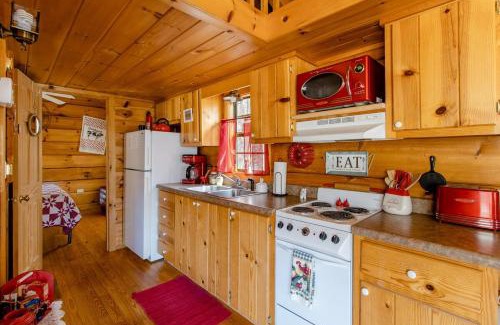 Asheville Casa | Willow Pond Cabin that is peaceful and quiet