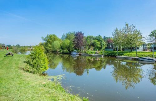 Tiddington Casa | Willowbank Lodge