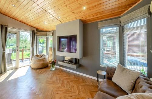 Tiddington Casa | Willowbank Lodge