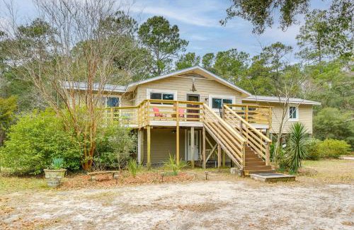 Sea Breeze Casa | Wilmington Getaway Near Carolina Beach Boardwalk!