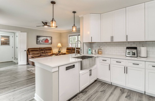 Wilmington Casa | Wilmington Getaway w/ Fire Pit, 8 Mi to Beaches!