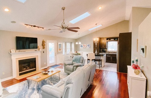Kings Grant Casa | Wilmington home close to Wrightsville Beach, Downtown Riverfront, and Airport.
