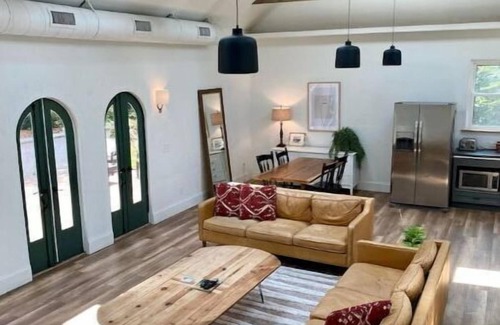 Forest Hills Casa | Wilmington Oasis Near Downtown & Beach