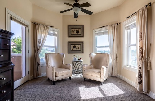 Temecula Villa | Wilson Creek Manor By AvantStay | Sleeps 10! Amazing Estate w/ Pool & Game Room