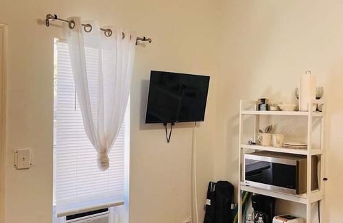 South Middle River Apartamento | Wilton cozy studio1king1bath