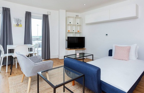 Wimbledon Park Apartamento | Wimbledon Heights, by Veeve