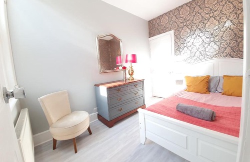 Luton Casa | Wimborne House, 3BR, Airport, M1, 6 beds