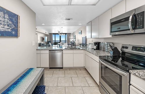 Orange Beach East Condominio | Wind Drift 408S: ¡GOLF GRATUITO, PESCA, ALQUILER DE DVD, WATERVILLE Y ENTRADAS PARA SALAS DE ESCAPE!