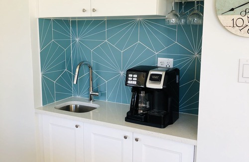 Sanibel Condominio | Wind + Tide 70" TV, Two King Suites, 2 Bikes, Beachfront Complex!