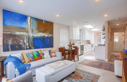 Beach Barber Tract Cabaña | Windansea Beach House - beautifully updated 2 bedroom cottage by the beach