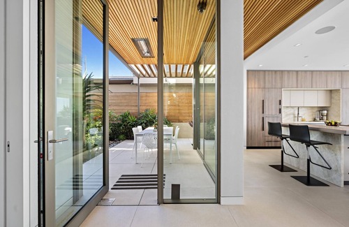 Beach Barber Tract Casa | Windansea Luxury Pool Rooftop Views