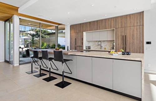Beach Barber Tract Casa | Windansea Luxury Pool Rooftop Views