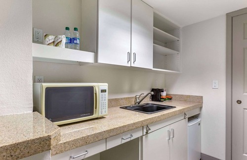 Surprise Original Townsite Hotel | Windmill Suites Surprise - Phoenix, Ascend Hotel Collection