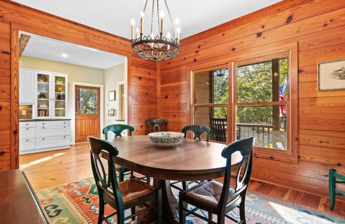 Georgetown Casa | Windows on the Water