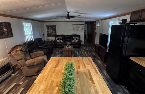 Ashley Oaks Casa | Windrock Hills -Direct Trail Access 3BR Retreat.