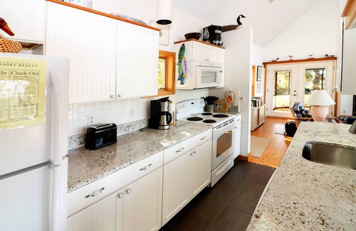 Chincoteague Casa | Windshadow - Waterfront; Pet friendly!