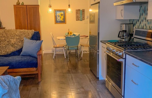 Comox Casa | Windslow Guest Suite at Kye Bay Beach in Comox