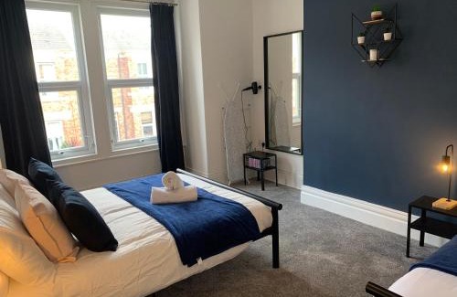 Gateshead Apartamento | Windsor 4 - Spacious beautiful 4 bdrm maisonette nr Ncle free wifi free parking
