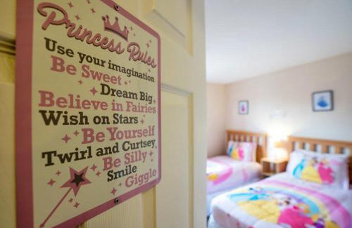 Regal Palms Casa | Windsor Palms I Stylish Villa with Themed Rooms
