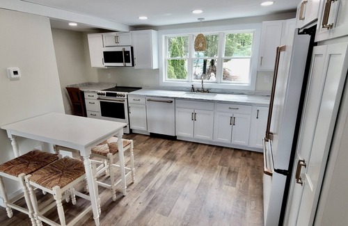 Alton Bay Cabaña | Windswept Cottage: A Lake Winnipesaukee Waterfront