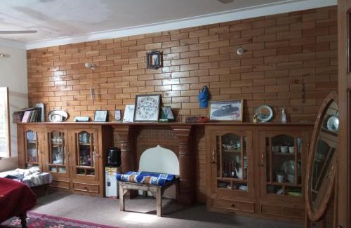 Chitral Casa | WindyCrest Inn