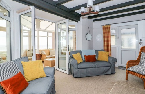 Anderby Creek Cabaña | WINDYRIDGE, family friendly, with a garden in Chapel St Leonards