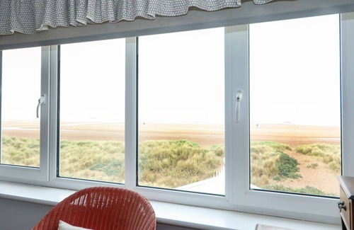 Anderby Creek Cabaña | WINDYRIDGE, family friendly, with a garden in Chapel St Leonards