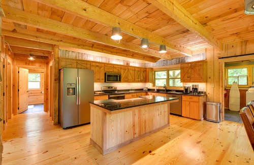 Olin Cabaña | Wine Country Cottage w/ Fire Pit in Olin!