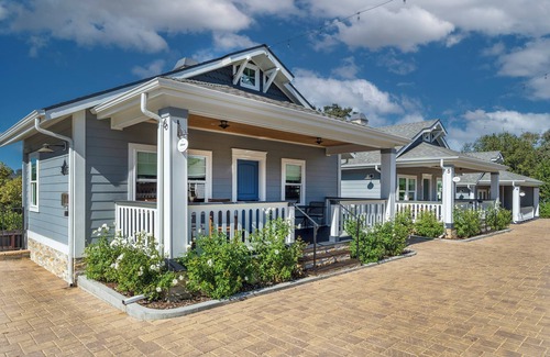 Santa Ynez Cabaña | Wine Country Dream: Luxe Studio, Winery Passes, L2EV, Sleeps 4, Unit 6 Edison