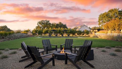 Sonoma Casa | Wine Country Estate by AvantStay Pool Spa Barn