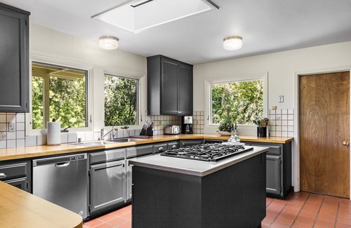 Healdsburg Casa | Wine Country Home en Chalk Hill - casa principal + pool house (hasta 12 huéspedes)
